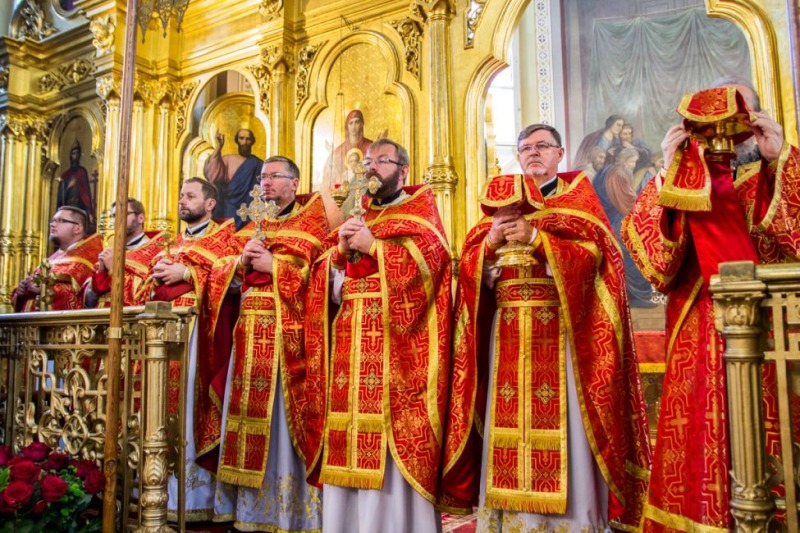 „Przyjdźcie, wierni, pokłońmy się Życiodajnemu drzewu…”