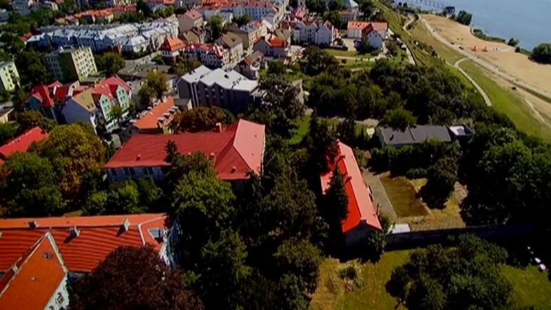 Ten, który służy