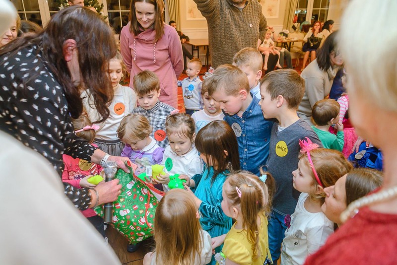 Choinka w białostockiej parafii Wszystkich Świętych 