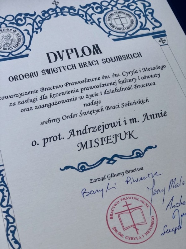 Liturgiczne zakończenie roku szkolnego w brackiej szkole i wręczenie Orderów Świętych Braci Sołuńskich