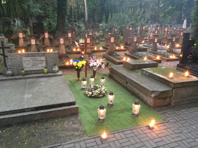 Upamiętnienie ukraińskich żołnierzy na prawosławnym cmentarzu na Woli