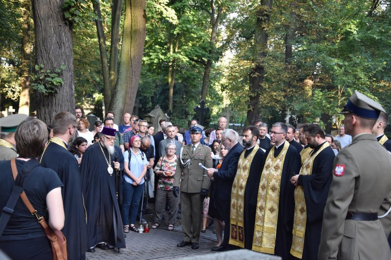 Upamiętnienie ukraińskich żołnierzy na prawosławnym cmentarzu na Woli