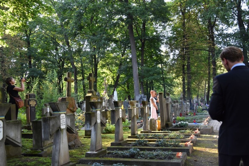 Upamiętnienie ukraińskich żołnierzy na prawosławnym cmentarzu na Woli