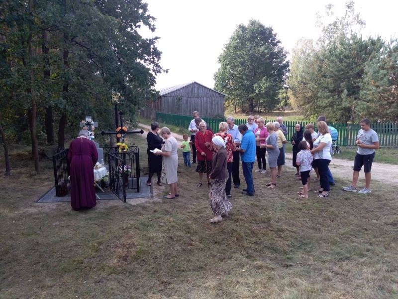 Poświęcenie krzyży we wsi Grabarka