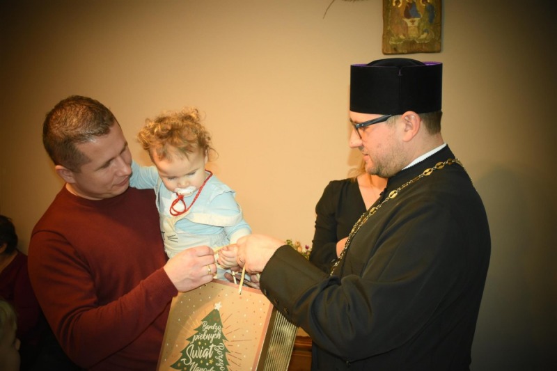 Parafialne spotkanie przy choince w Stargardzie 