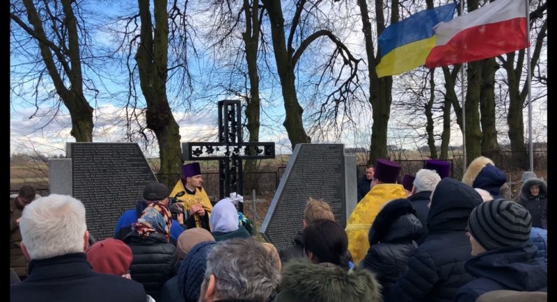 Sahryń - „panichida” na grobach pomordowanych mieszkańców