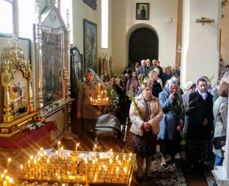 Niedziela Palmowa w parafii ZNMP w Kleszczelach
