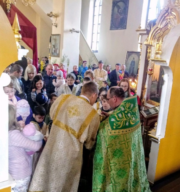 Niedziela Palmowa w parafii ZNMP w Kleszczelach