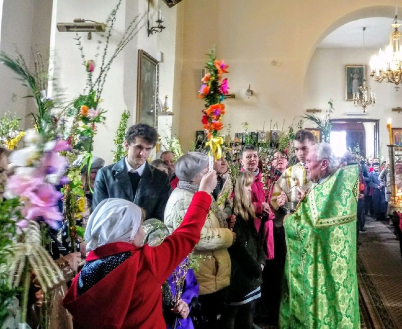 Niedziela Palmowa w parafii ZNMP w Kleszczelach