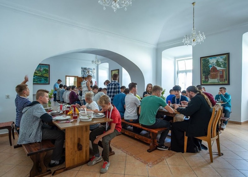 Supraśl: trwa obóz dla prysłużników