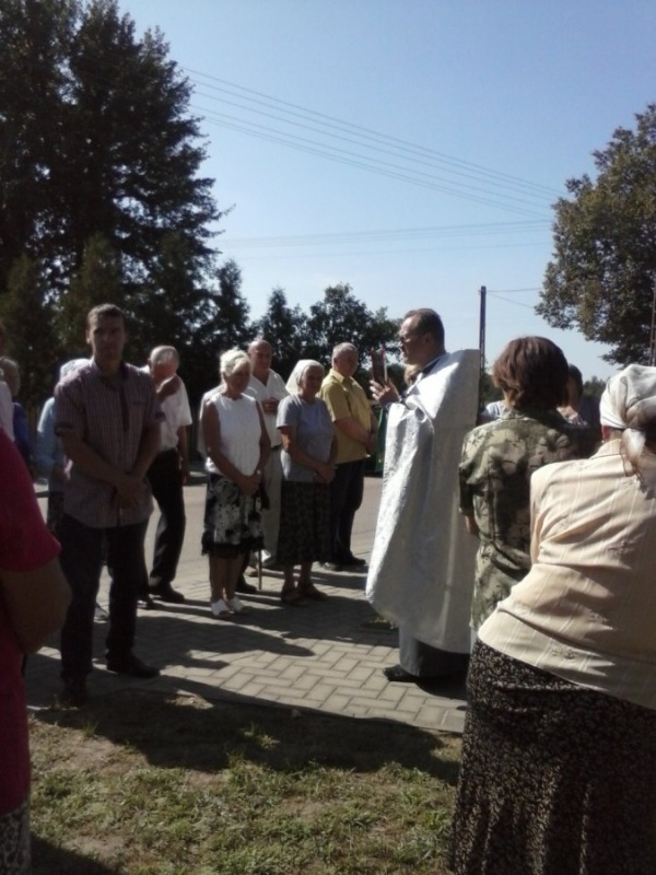 Poświęcenie krzyża wotywnego w Tymiance