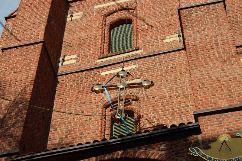 Sześcioramienny krzyż zwieńczył wieżę wrocławskiej katedry