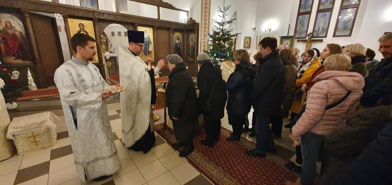 Stargard: święta i choinka parafialna