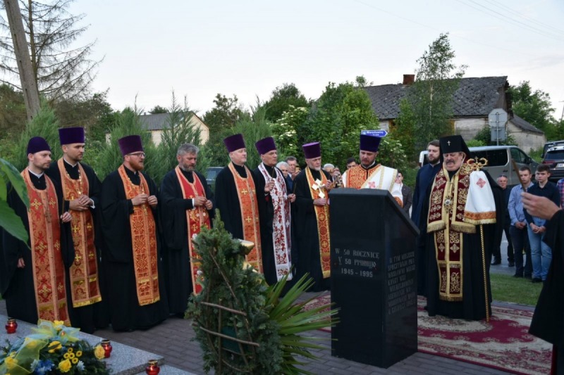 Panichida w 75 rocznicę śmierci prawosławnych mieszkańców Wierzchowin
