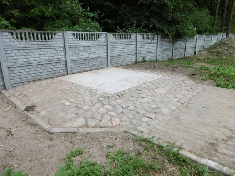 Pomnik na Dojlidach