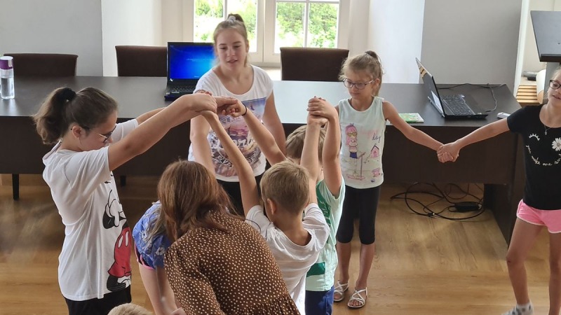 Warsztaty dla dzieci i młodzieży z parafii w Topilcu w Akademii Supraskiej