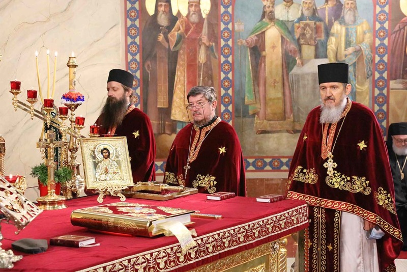 Intronizacja nowego serbskiego patriarchy Porfiriusza