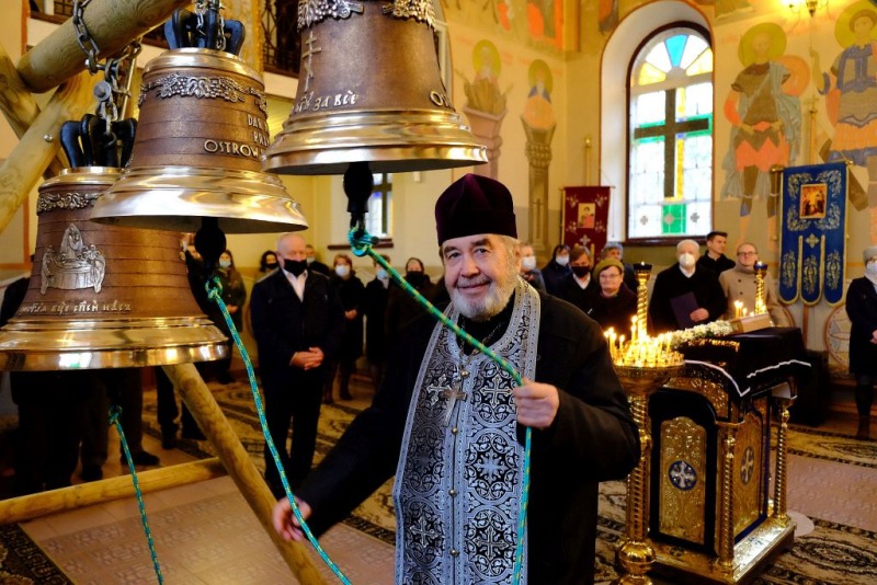Nowe dzwony w ostrowskiej parafii