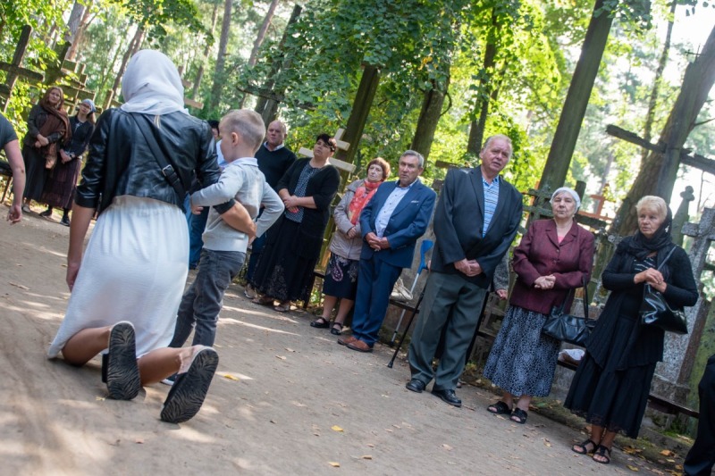 Pielgrzymi w drodze na świętą Górę Grabarkę