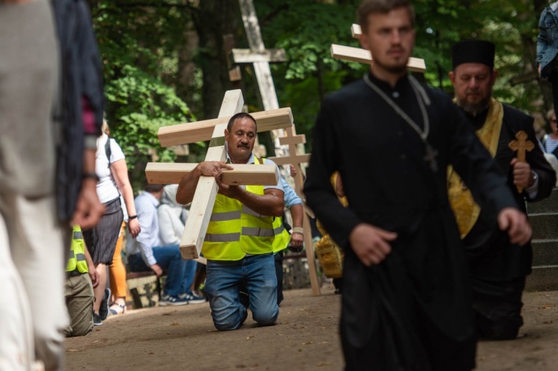 Pielgrzymi w drodze na świętą Górę Grabarkę