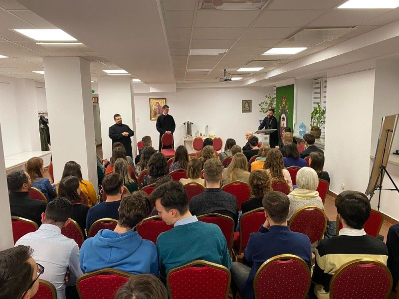 Warszawa: rozpoczęły się spotkania studentów