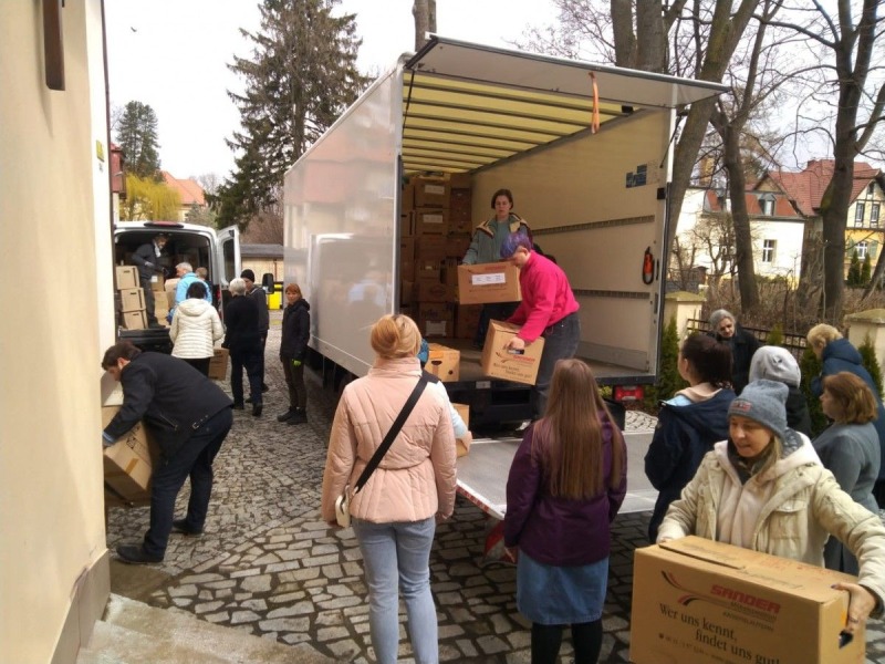 Siła przyjaźni – pomoc uchodźcom w Cieplicach