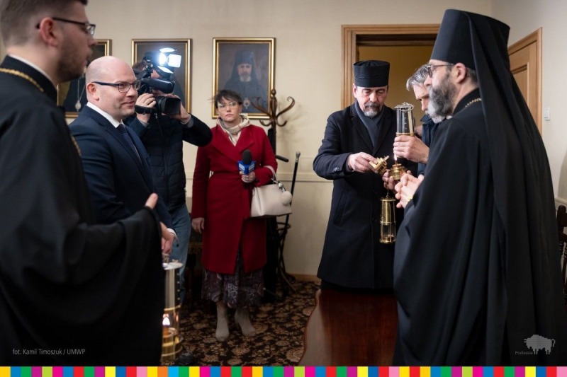 Ogień z Jerozolimy przywieziono do Białegostoku