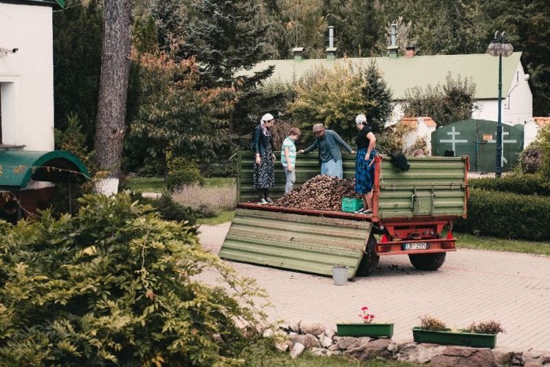 Modlitewne spotkanie studentów w jabłeczyńskim monasterze
