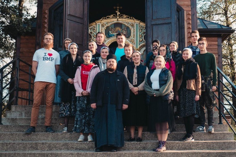 Modlitewne spotkanie studentów w jabłeczyńskim monasterze