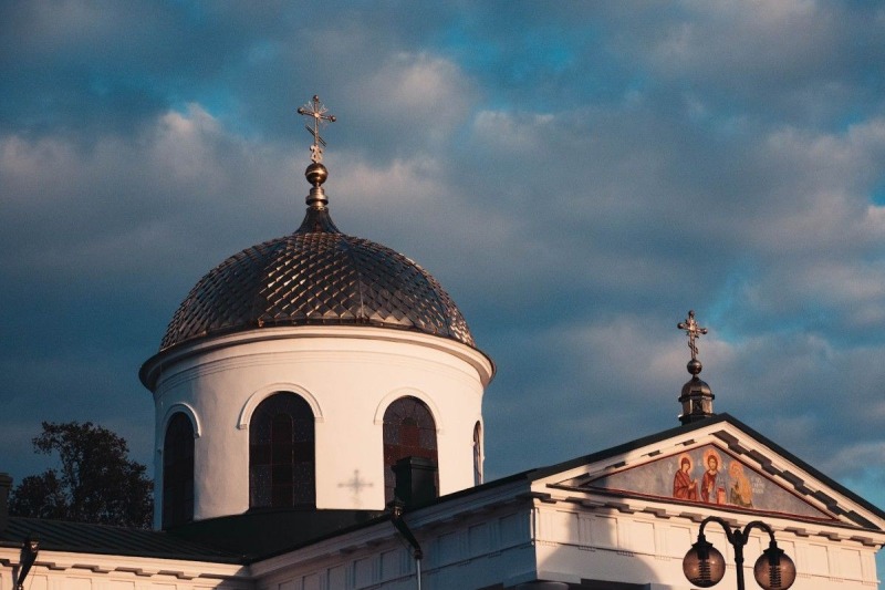 Modlitewne spotkanie studentów w jabłeczyńskim monasterze
