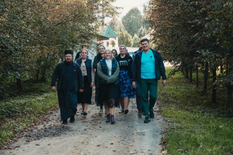 Modlitewne spotkanie studentów w jabłeczyńskim monasterze
