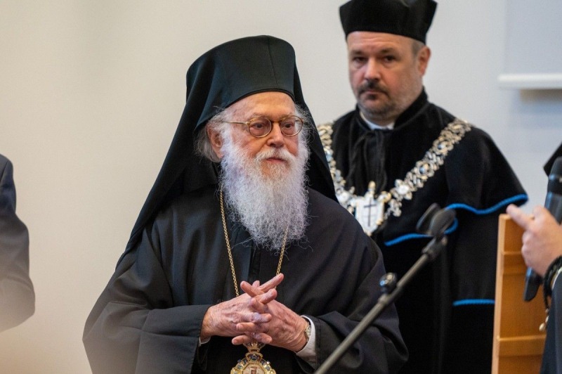 Życie w Chrystusie w wieloreligijnej społeczności globalnej