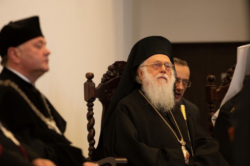 Życie w Chrystusie w wieloreligijnej społeczności globalnej