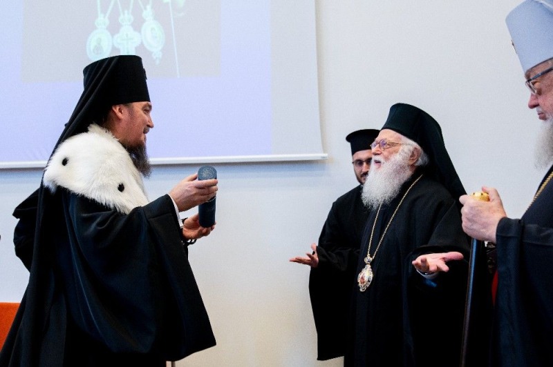Arcybiskup Anastazy Doktorem Honoris Causa ChAT