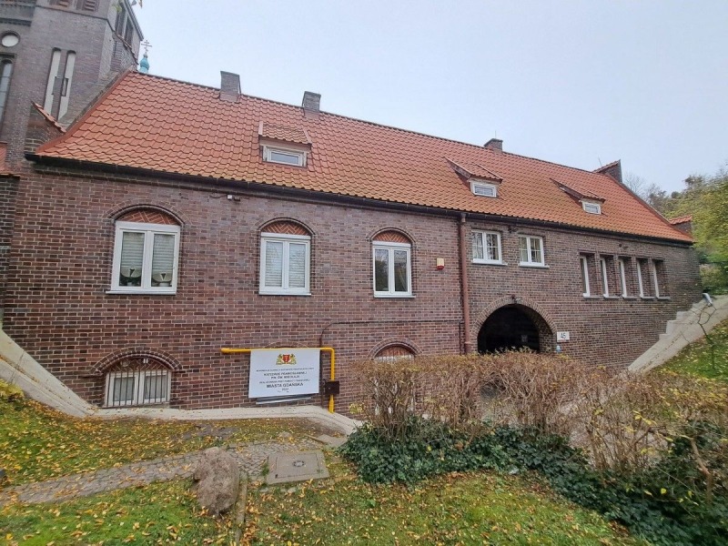 Renowacja elewacji przy katedrze św. Mikołaja w Gdańsku