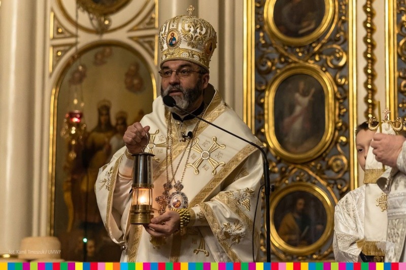 Święty Ogień z Jerozolimy dotarł do stolicy Podlaskiego
