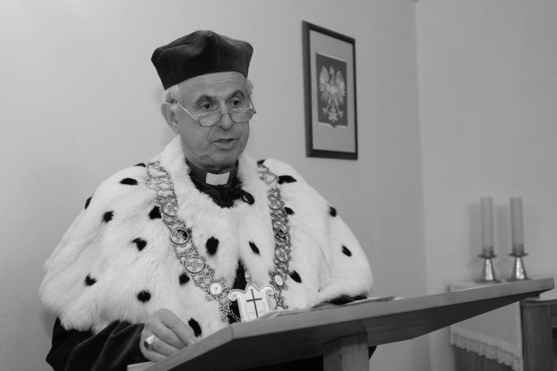 Odszedł do Pana ks. bp prof. zw. dr hab. Wiktor Wysoczański