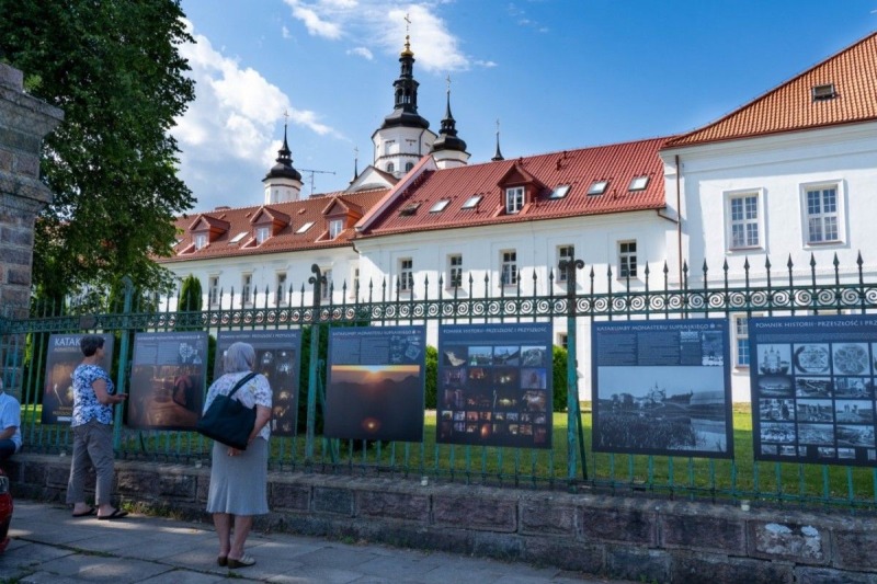 Katakumby Monasteru Supraskiego - Pomnik Historii - Przeszłość i Przyszłość