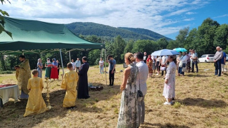 Pierwsza Liturgia Święta na działce parafii w Bielsku-Białej