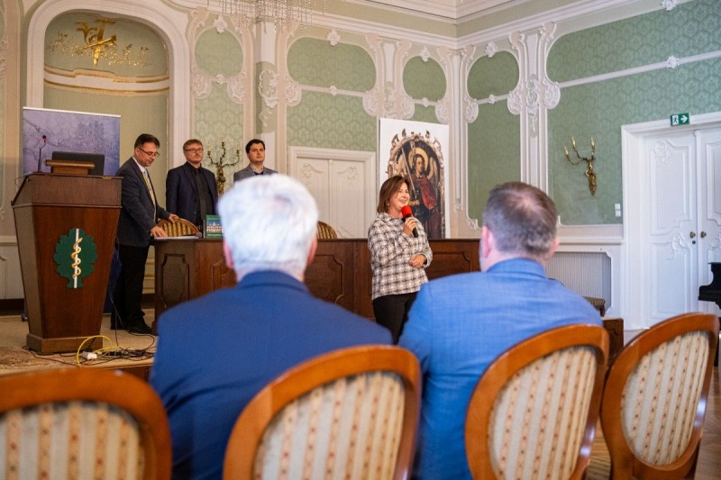 O odkryciu ikonostasu w nowoberezowskiej cerkwi