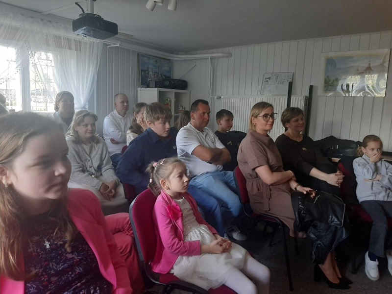 Grupa teatralna przy parafii w Dubinach