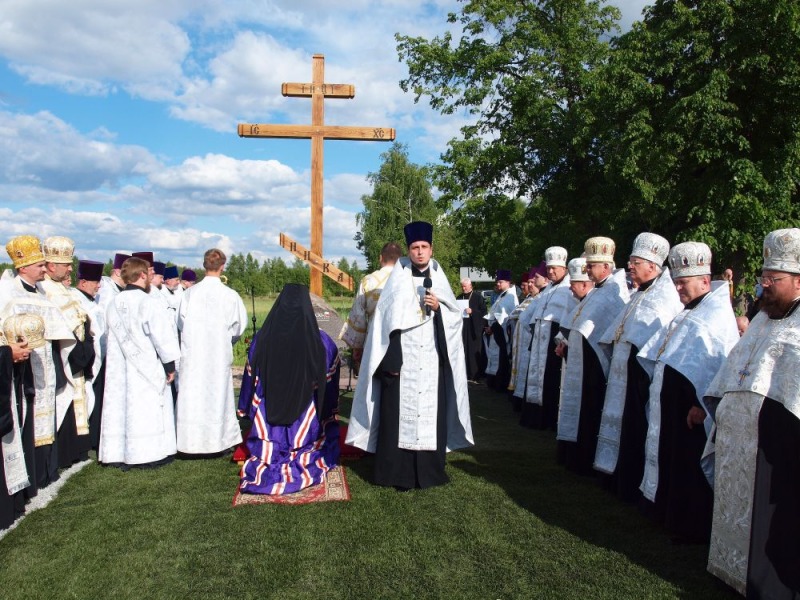 Poświęcenie jubileuszowego krzyża w Jabłecznej