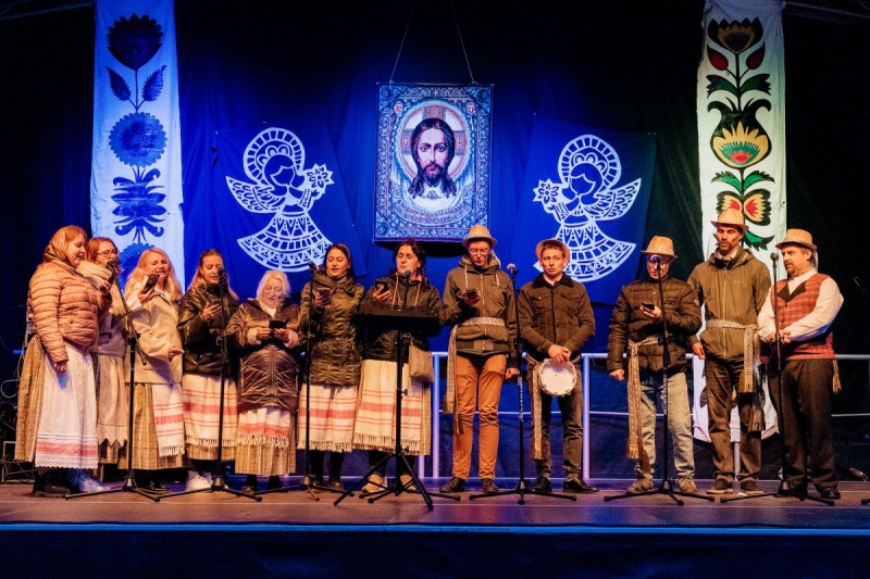 Magiczny wieczór w Puszczy Białowieskiej – Uczta Folklorystyczna w Topile