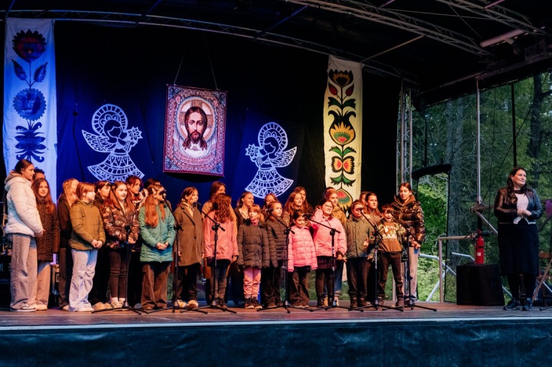 Magiczny wieczór w Puszczy Białowieskiej – Uczta Folklorystyczna w Topile