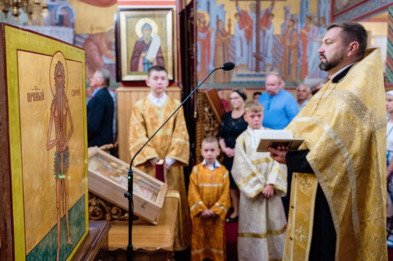 Piesza pielgrzymka do monasteru w Jabłecznej