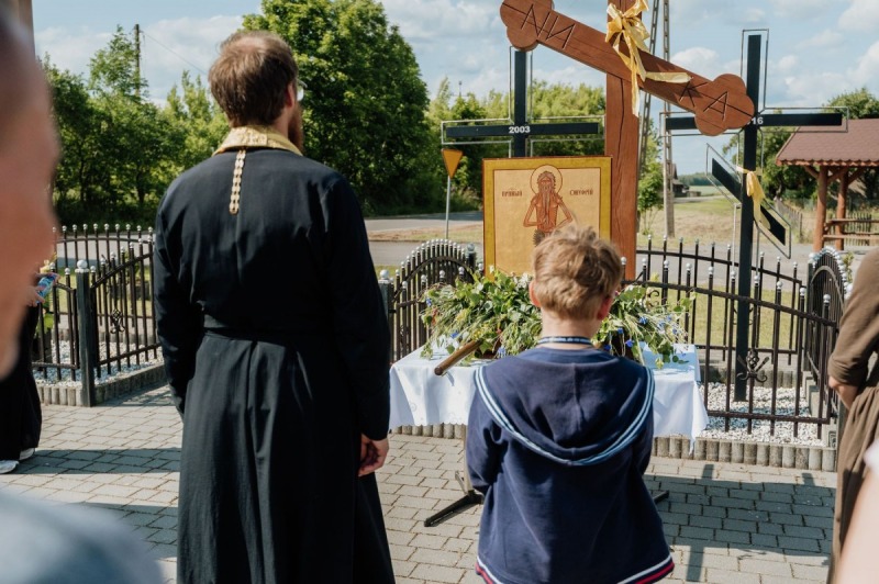 Piesza pielgrzymka do monasteru w Jabłecznej
