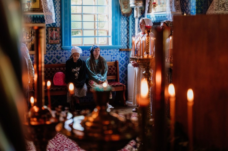 Piesza pielgrzymka do monasteru w Jabłecznej
