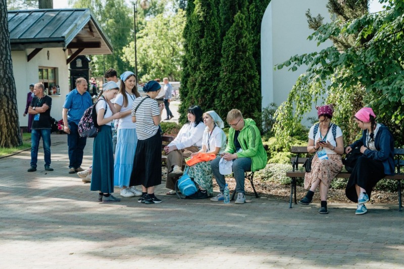 Piesza pielgrzymka do monasteru w Jabłecznej