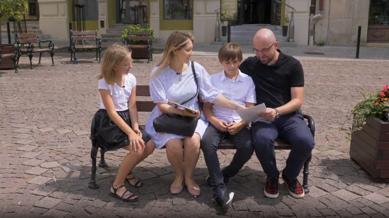 Za kulisami