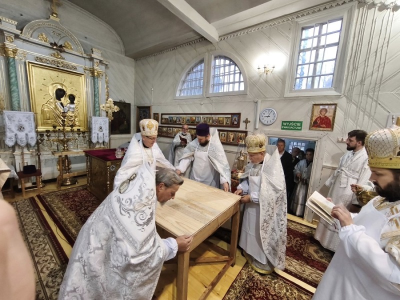 Poświęcenie ołtarza cerkwi w Kuraszewie